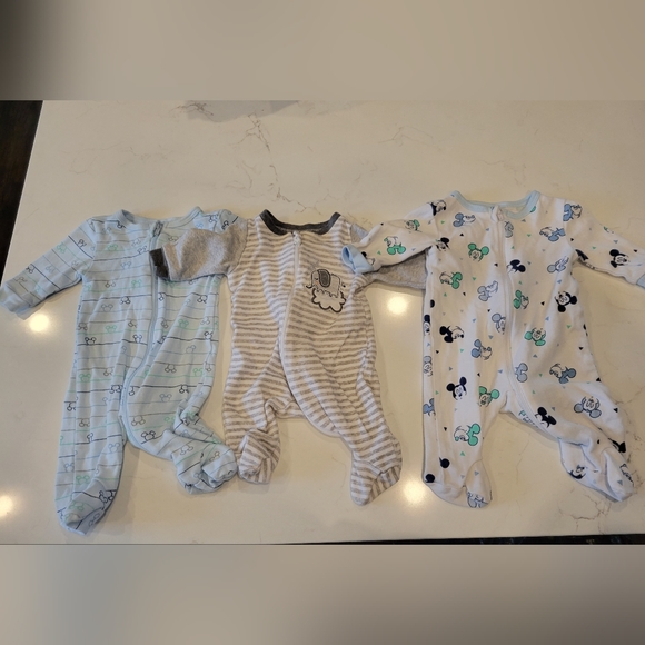 Newborn / 0 Months Boy Clothing Lot - Picture 2 of 5